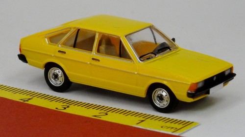 Passat 1977 gelb pcx87 - vw,