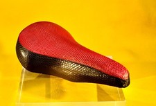 Rennradsattel schwarz - rot