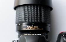 Zoom Objektiv Nikon ED AF Nikkor 70 – 300 mm 1:4–5,6 gebraucht, guter Zustand