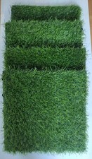 Runen, Kunst-Gras, 30×30 cm, 4 Stück, Gebraucht. Bodenrost/ Außen.