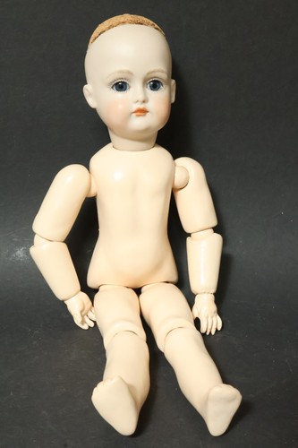Porzellankopfpuppe