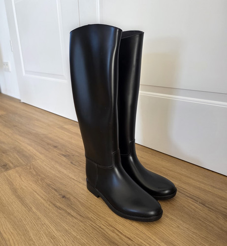 Elegante schwarze reitstiefel - elegante,,