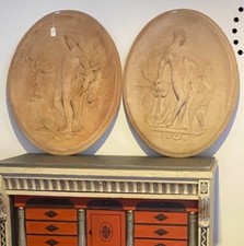 Große Ovale klassizistische Terrakotta Medaillons, Impruneta, Klassik