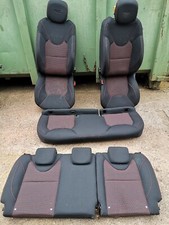 Renault  Clio IV  RS  Sportsitze  Innenausstattung  Sitze  Sitzgarnitur
