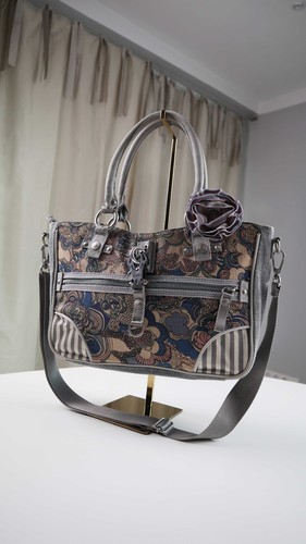 George gina lucy tasche - &,