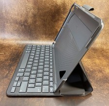 ⭐Logitech SLIM FOLIO Case