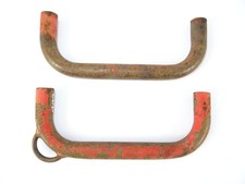 2 x Haltebügel für Kotflügel vom Fahr D133 N Traktor