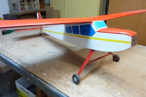 Telemaster180 leerg 1750 g - leerg.,
