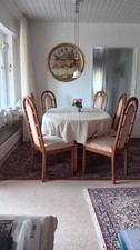 Esszimmergarnitur, Tisch, 6 Stühle, 1 Vitrine,  Kirschholz. Abholung ab Dezember