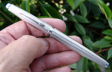 SEHR SCHÖNER GEPFLEGTER PARKER FRANCE FÜLLFEDERHALTER , GOLDFEDER 585 / 14 K