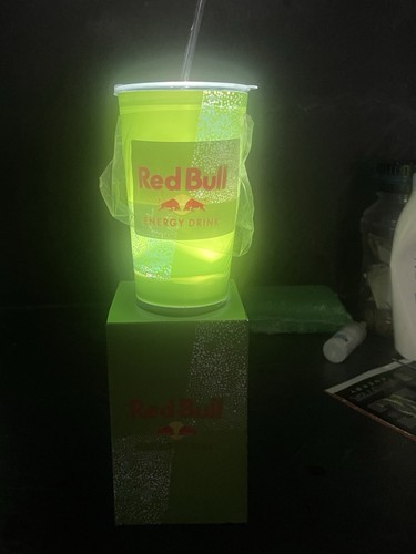 Red bull glass - red, licht
