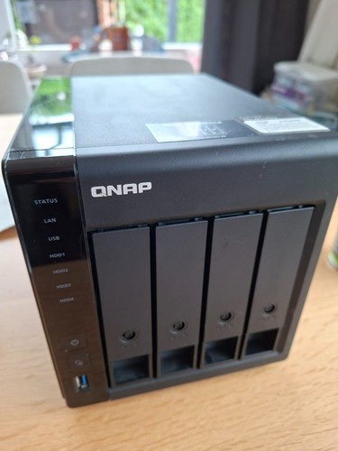 Qnap 451 bay nas - qnap,