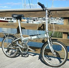 Bike: Dahon Mariner D7