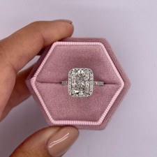 3,75 ct IGI Radiant Cut Lab