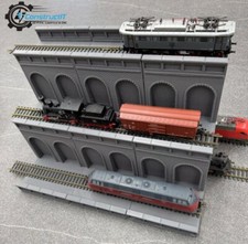 Viadukt mit Gleisführung in