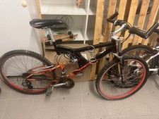 schwarz Orangenes Herrenrad