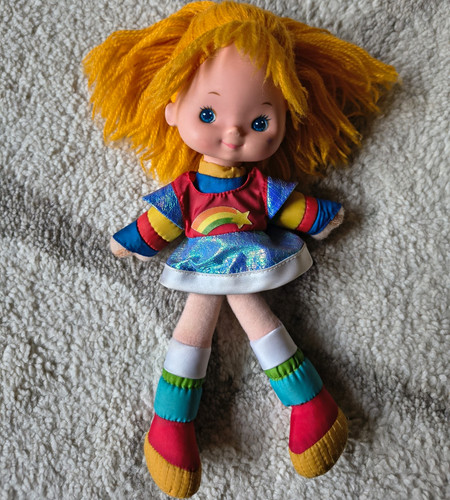 Regina regenbogen puppe mattel - regina,