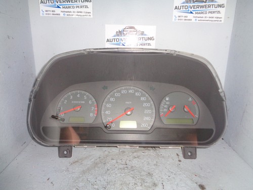 Volvo v40 kombi - 1,8, tachometer