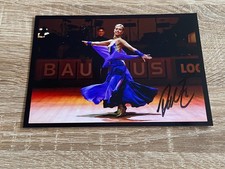 Original handsigniertes Foto von Isabel Edvardsson