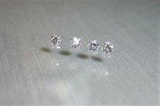 4 Brillanten a`0,0175ct /