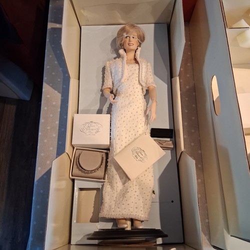 Vintage franklin mint lady - vintage,