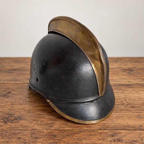 Antiker feuerwehrhelm leder - antiker,