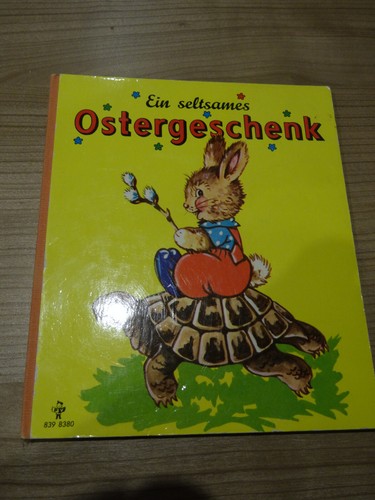 Ein seltsames ostergeschenk - ein,