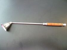 Leuchter - Ein Vintage langer Griff, glockenförmiger versilberter Kerzenschnupftabak