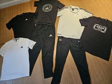ADIDAS/NIKE