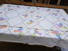 2x große Vintage Tischdecke Handarbeit bestickt gehäkelt 