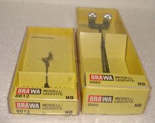 BRAWA 5582 "2-Flutlicht-Scheinwerfer" + BRAWA 8812 "Wartesignal" in OVP!