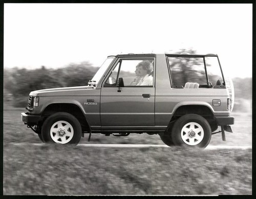 Fotografie auto mitsubishi - fotografie,
