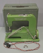 Elna Grasshopper Elektrische Freiarm Nähmaschine 125 Volt Modell im Originalkoffer