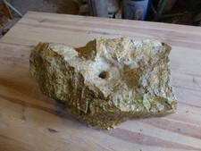 Quellstein Brunnenstein mit