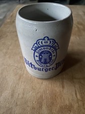 Alter Bierkrug der Bitburger Brauerei BrauereikrugSteinkrug Bierhumpen Tonkrug