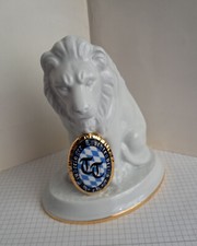 PORZELLAN-LÖWE  Truderinger