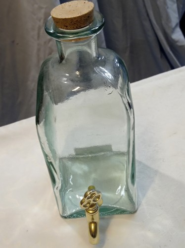Glasflasche mit wasserhahn und - glasflasche,