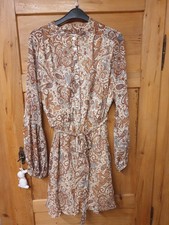 Schönes Langarmkleid Größe