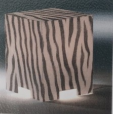 Beistelltisch aus acrylglas - beistelltisch,