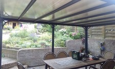 Feststehenden Alupavillion mit Vorhängen