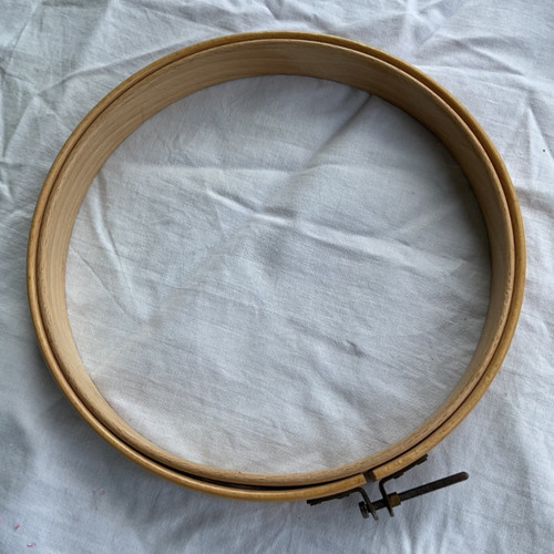 Runder stickrahmen aus holz - aus,