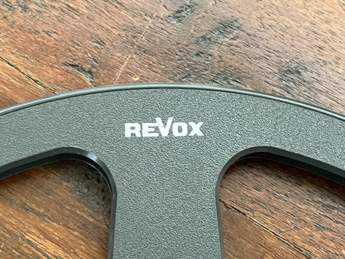 Zwei revox grosse kunststoff - zwei,