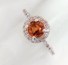 Halo Ring mit 1,35 ct. Saphir und 31 Diamanten - AIG Zertifikat - 14K Weißgold