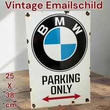 Vintage Alt BMW Parking