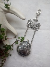 Geldbörsen-Rockstecker Charivari antiksilber mit Löwen-Wappen