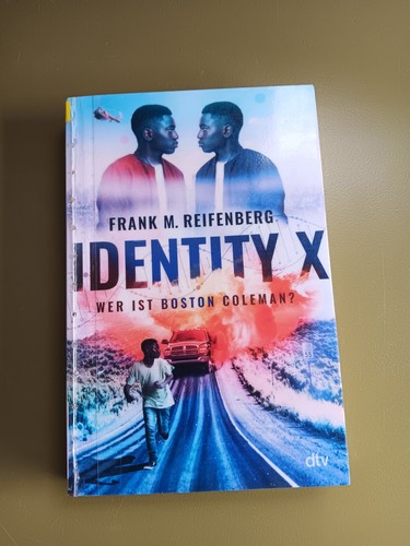 Identity wer ist boston - x,