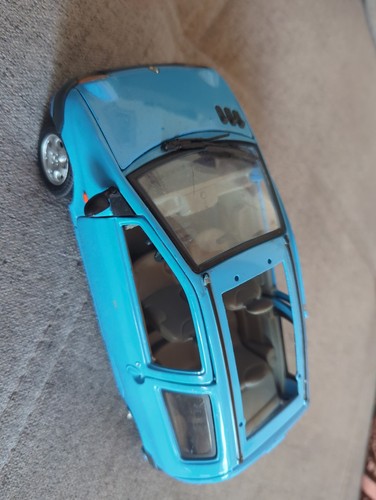 Twingo schrottmodell mit - 1/18,