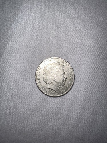 Queen elizabeth cent - 20,