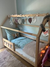 Kinderbett Hausbett von Tree Tale 160 x 80 cm) inklusive Lattenrost + Matratze