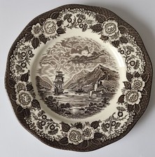 2x Royal Homes of Britain Enoch Wedgwood Tunstall LTD Porzellan Loch Oich Teller